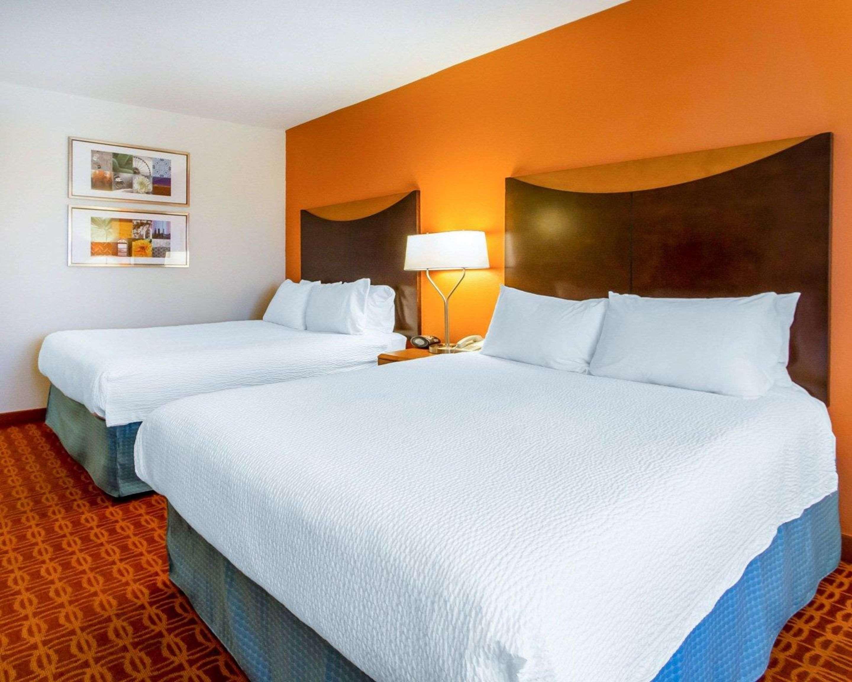 Quality Inn & Suites Keokuk North Exterior foto